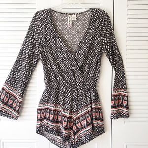 MIMI CHICA Aztec Bell Sleeve Romper Size Small